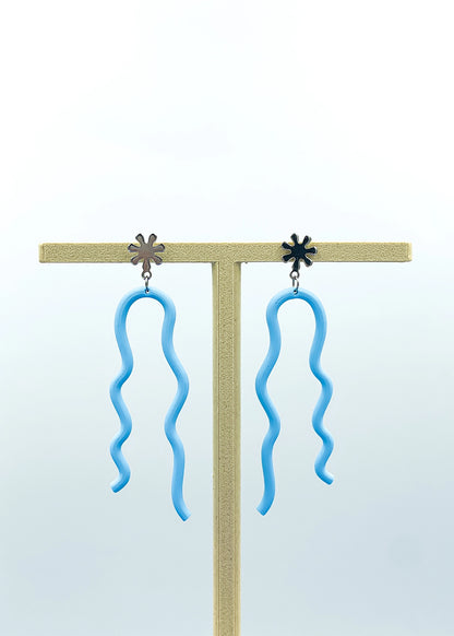 Lightweight WAVY earrings