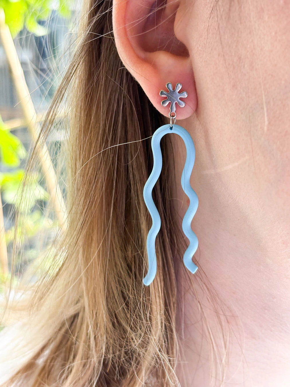 Lightweight WAVY earrings