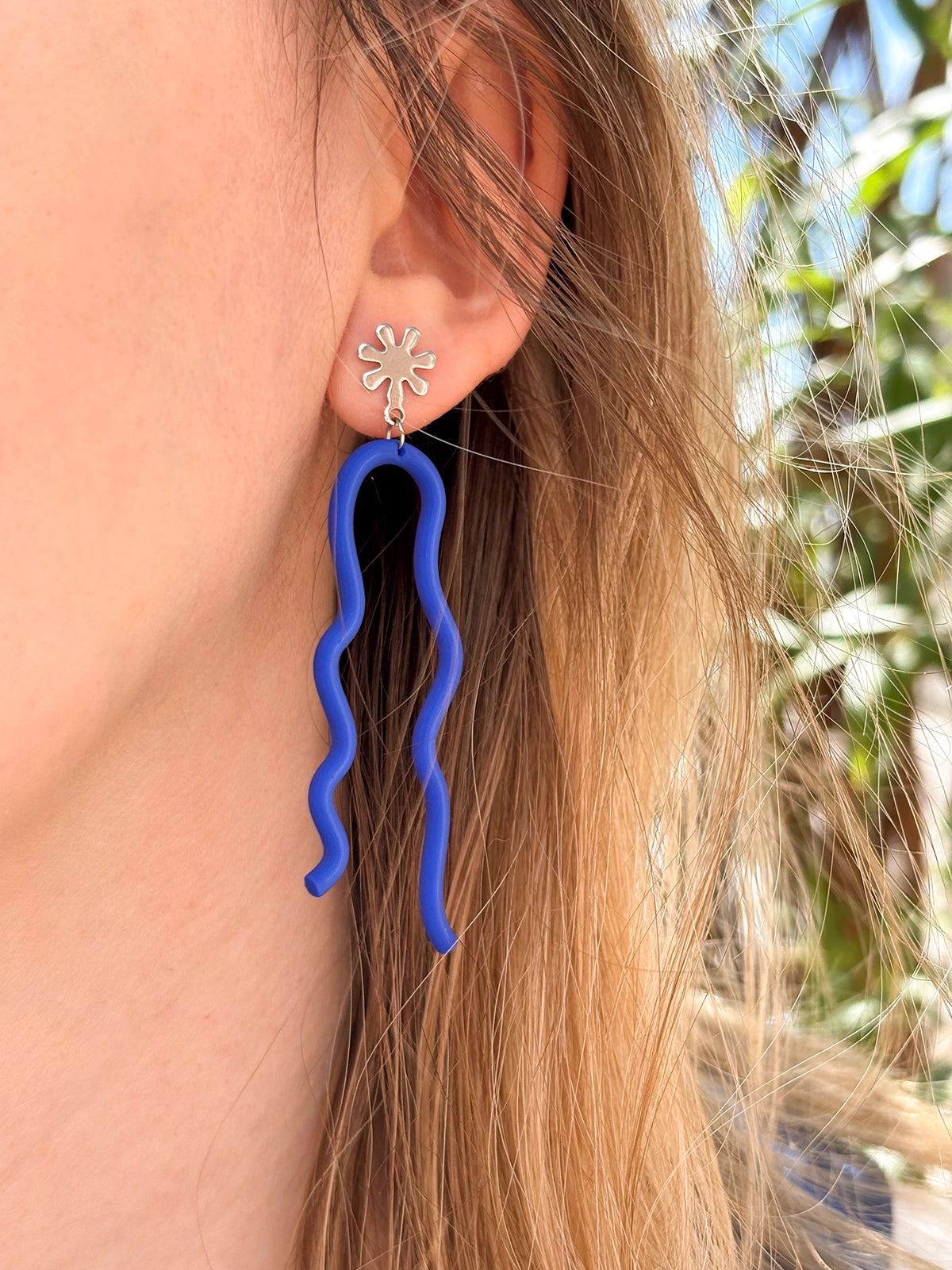 Lightweight WAVY earrings